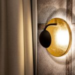 Kominek w salonie: jak połączyć funkcję grzewczą z estetyką wnętrza?